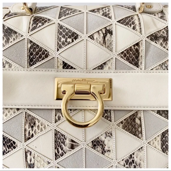 SALVATORE FERRAGAMO Sofia Handbag - Picture 4 of 15